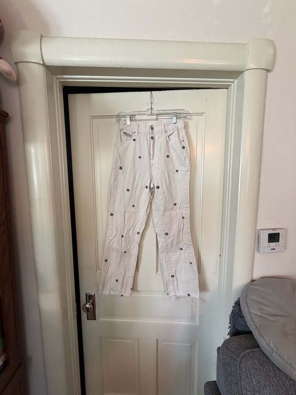 PacSun High Rise Straight White Embroidered Daisy Flower Jeans Size 25